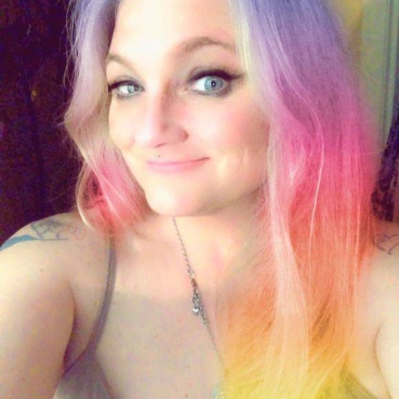 Meet your Posher, Michelle - Picture 1 of 1